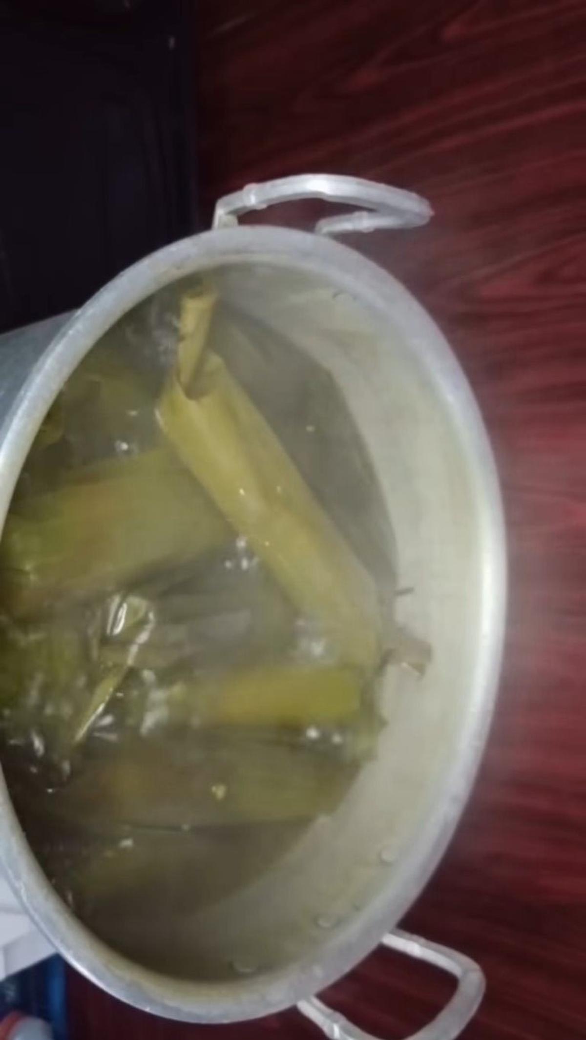 Rebus Lontong Selama 1 Jam