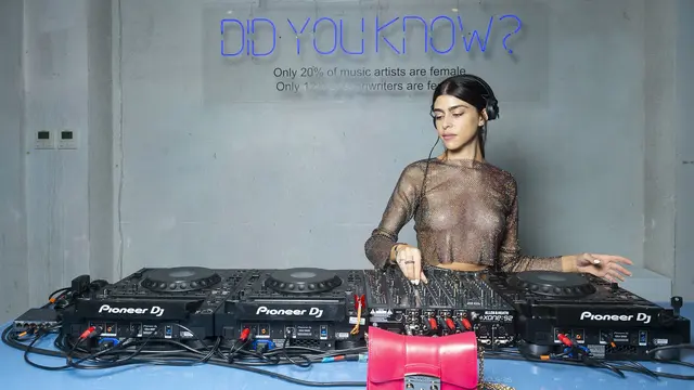 Furla Suarakan Kesetaraan Gender di Industri Musik Lewat Koleksi Tas Terbaru