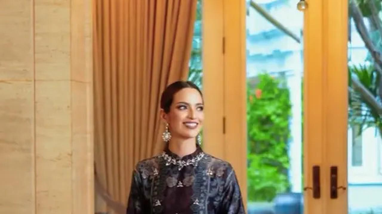 8 Model Gamis Kekinian ala Nia Ramadhani, Elegan untuk Wanita Kaki Jenjang