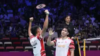 Ganda putra Indonesia, Muhammad Shohibul Fikri/Daniel Marthin, berhasil mengalahkan pasangan Denmark, Kim Astrup/Anders Skaarup Rasmussen, dengan dua gim langsung 21-16, 21-18 pada laga terakhir Grup D Piala Sudirman 2025, Kamis (1/5/2025). (Bola.com/Dok. PBSI)