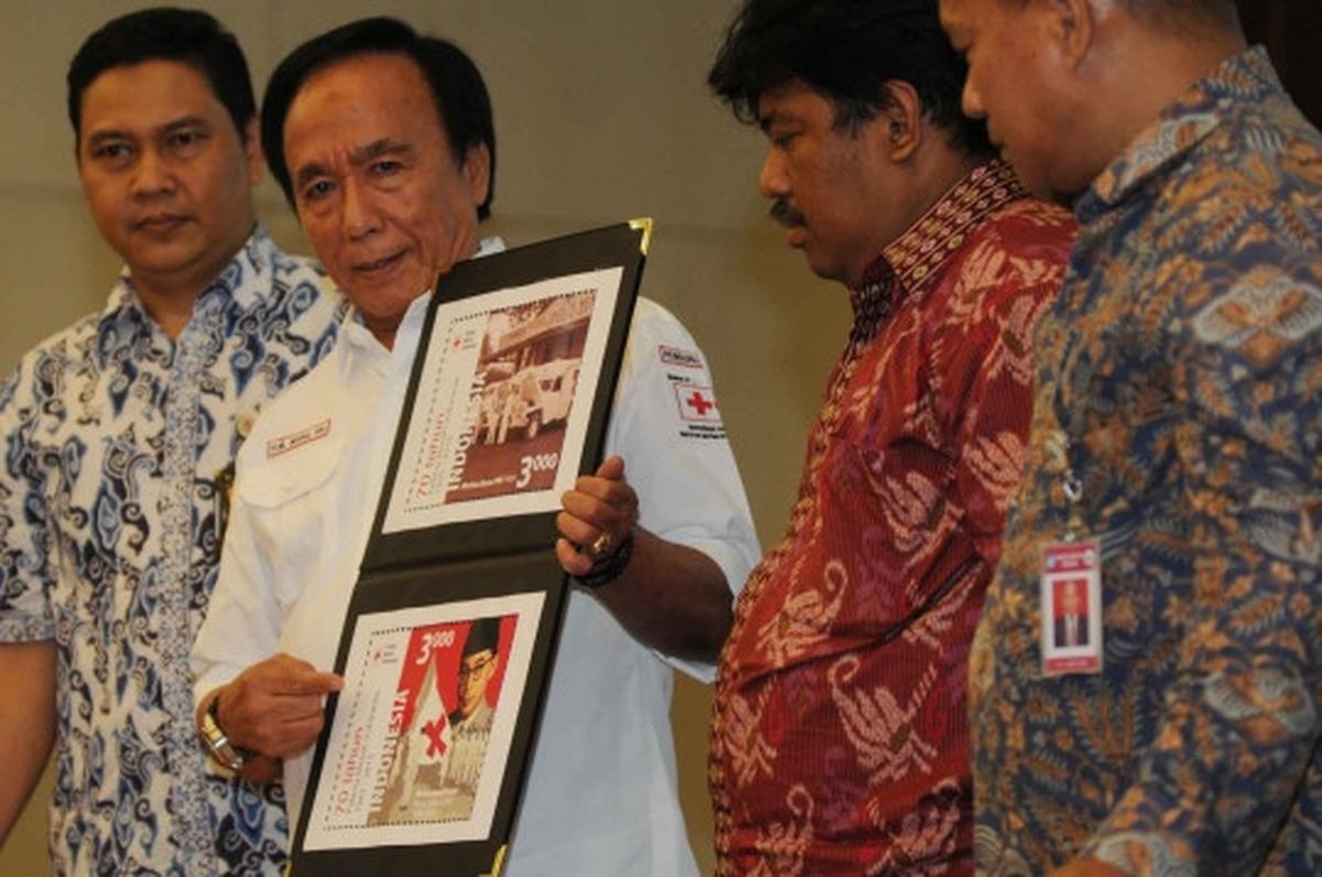 Prangko Bung Hatta semaraki HUT ke-70 PMI