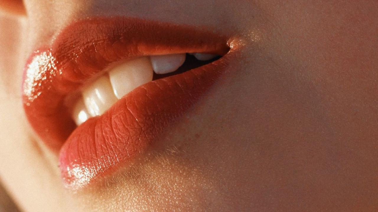 7 Cara Merawat Kesehatan Bibir, Jaga Tetap Lembap dan Indah