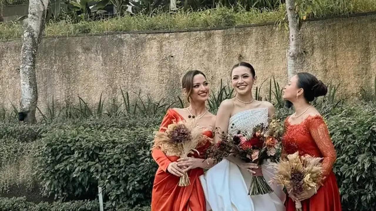 8 Model Dress Panjang Belah Samping Nia Ramadhani, Elegan untuk Wanita Usia 35 Tahun dan Tinggi 170cm-an