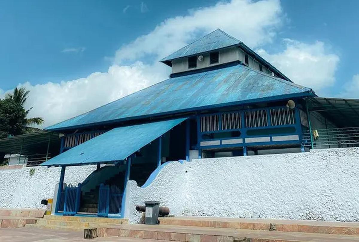 6 Fakta Menarik Masjid Agung Keraton Buton di Pulau Bau-Bau Sulawesi Tenggara