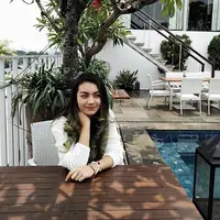 Inspirasi gaya kasual Ersya Aurelia yang bisa ditiru anak ABG. (Sumber foto: ersyaurel/instagram)