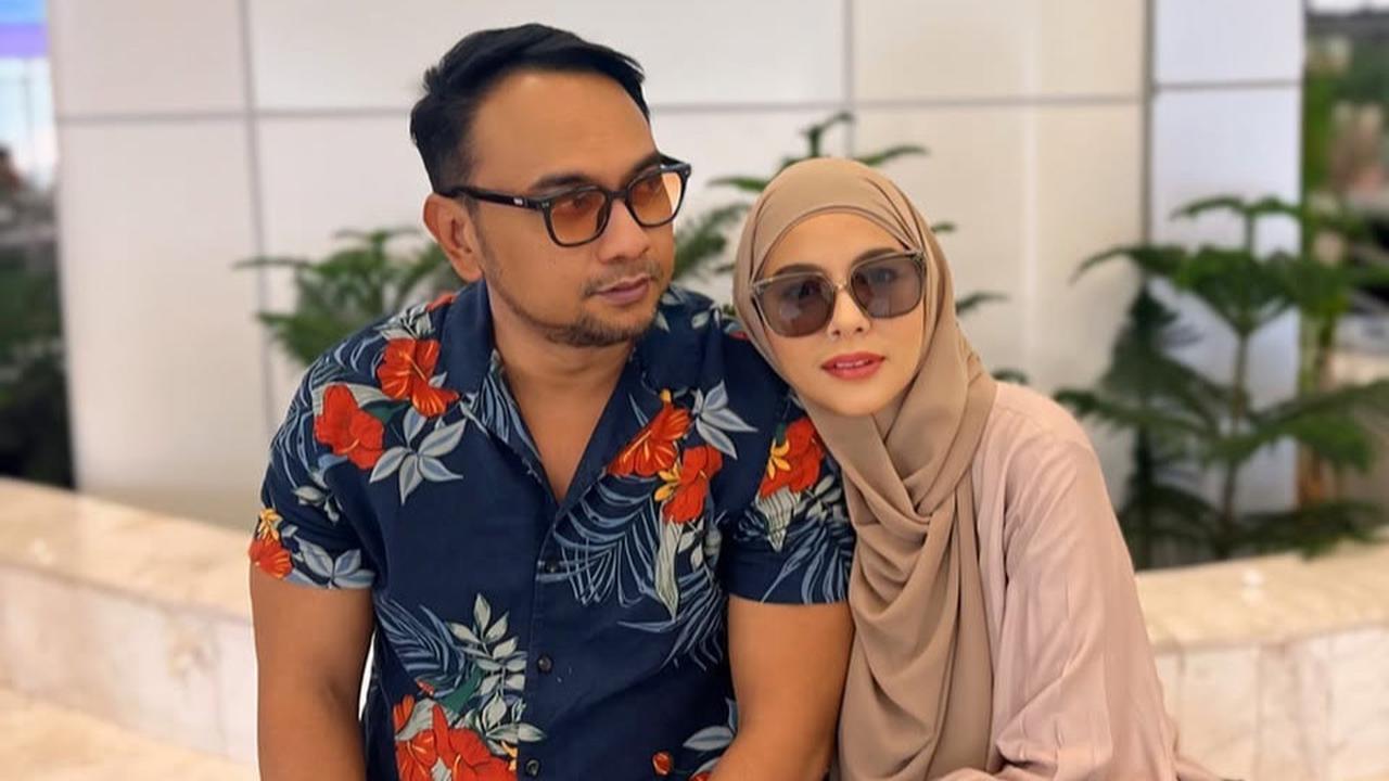 5 Potret Mesra Bebi Romeo dan Meisya Siregar Usai 20 Tahun Bersama, Selalu Tampil Romantis dan Harmonis di Berbagai Kesempatan