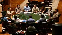 Presiden Prabowo Subianto menggelar rapat terbatas (ratas) di kediaman pribadi Hambalang, Bogor, Jawa Barat, Minggu, 23 Agustus 2026. Pertemuan yang berlangsung sejak sore hingga malam itu membahas penanggulangan kebakaran hutan dan lahan (karhutla) serta penanganan dampak bencana di Nusa Tenggara Timur (NTT). (Foto: Sekretariat Presiden)