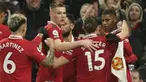 Manchester United berhasil meraih kemenangan tipis 1-0 atas tamunya Brentford pada laga tunda pekan ke-25 Liga Inggris 2022/2023 di Old Trafford Stadium, Kamis (6/4/2023) dini hari WIB. Gol tunggal kemenangan Setan Mearh dicetak striker andalan, Marcus Rashford pada menit ke-27. Gol tersebut menjadi gol ke-15 nya di Liga Inggris musim ini sekaligus menjadi gol ke-27 di semua ajang. Dengan tambahan tiga poin, MU yang kini mengoleksi 53 poin kembali meramaikan persaingan di posisi 3 besar bersama Newcastle United dan Tottenham Hotspur. (AP Photo/Dave Thompson)