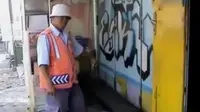 Keterbatasan Ekonomi, Ibu Ini Melahirkan di Depan Toko