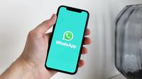 Ilustrasi aplikasi WhatsApp yang tengah menggarap fitur baru. Credits: pexels.com by Anton