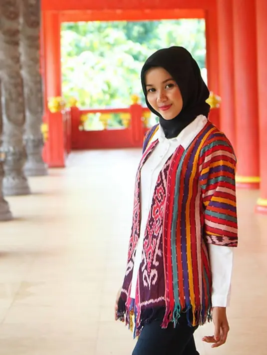 "Karena kuliah saya pun sinkron, bisa jalani keduanya karena keduanya berkesinambungan. Saya pikir pihak kampus akan dukung saya," ucap Syifa Fatimah. (Instagram/syifafatimah3)