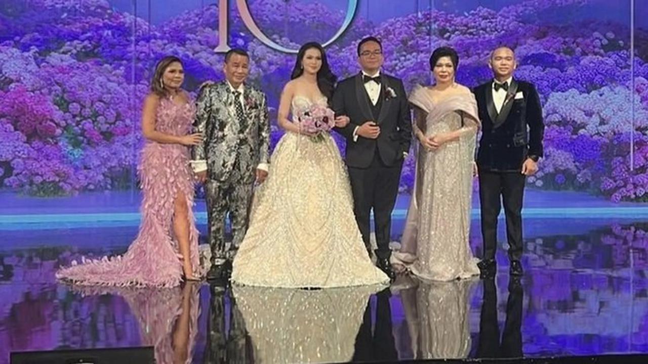 10 Potret Resepsi Keempat Pernikahan Fritz Hutapea Putra Hotman Paris, Mewah Banget