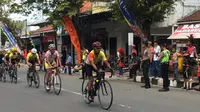 Tour De Linggarjati berakhir saat pembalap rampungkan etape 3 di hari Minggu (30/10/2016)