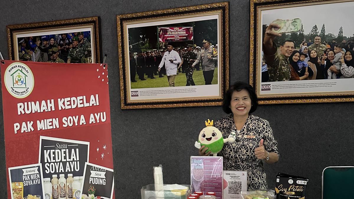 Modal Hadiah Lomba, Eks Persit Ini Bawa Soya Ayu Masuk Indomaret