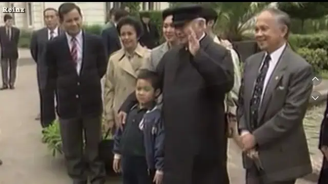 Beredar Foto Lama Keluarga Prabowo Saat Temani Presiden Soeharto ke Jerman, Penampilan Didi Hediprasetyo Bikin Salfok
