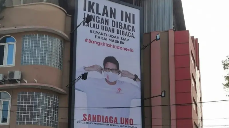 Baliho anjuran patuhi protokol kesehatan Sandiaga Uno. (Foto: Istimewa).