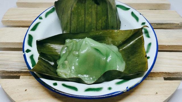 Mendut bungkus daun pisang