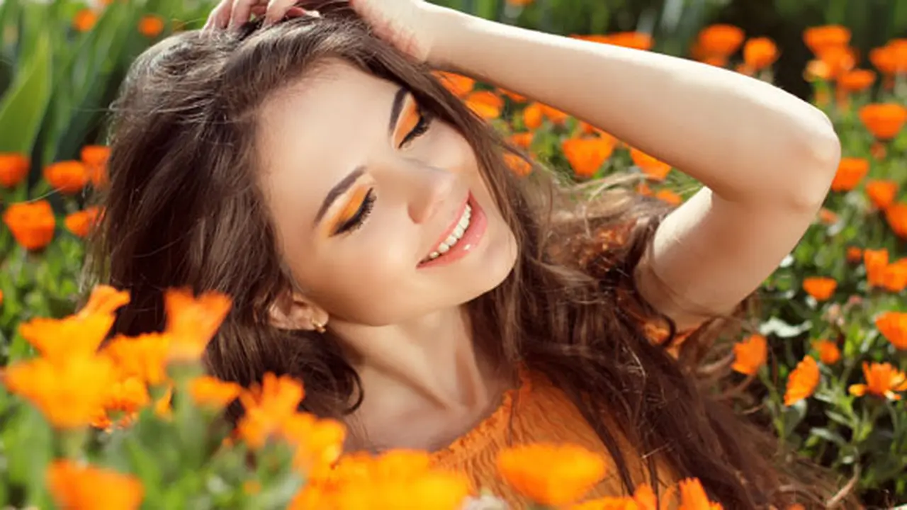 (C) shutterstock