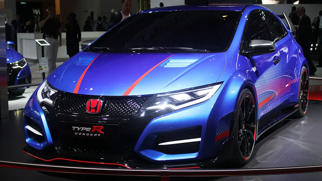 Tampil Agresif, Honda Civic Type R Jadi Sorotan di Paris