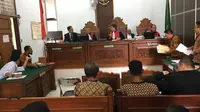 Majelis Hakim Pengadilan Negeri (PN) Jakarta Selatan kembali menunda sidang gugatan perdata antara Organisasi Masyarakat Harimau Jokowi dengan Calon Presiden nomor urut 02 Prabowo Subianto