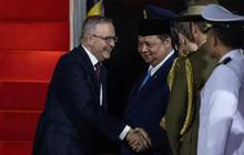 FOTO: Momen PM Australia Anthony Albanese Tiba di Jakarta Disambut Dua Menteri Prabowo