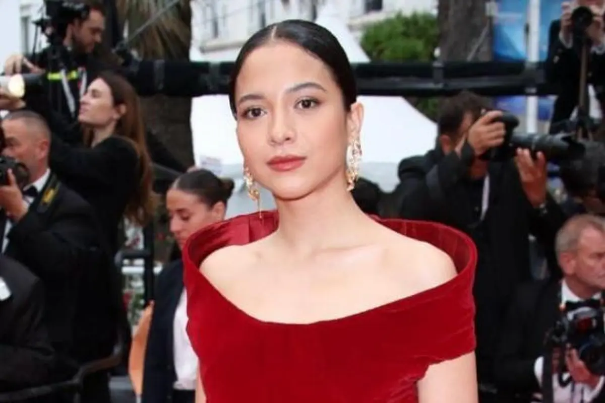 Lady In Red, 5 Pesona Putri Marino Melenggang di Red Carpet Festival Film Cannes dalam Balutan Gaun Bunga Anggrek Bulan