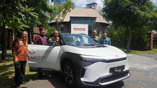 Toyota Pinjamkan 65 Unit Mobil Listrik bZ4X untuk Mobilitas di KTT ASEAN (Ist)