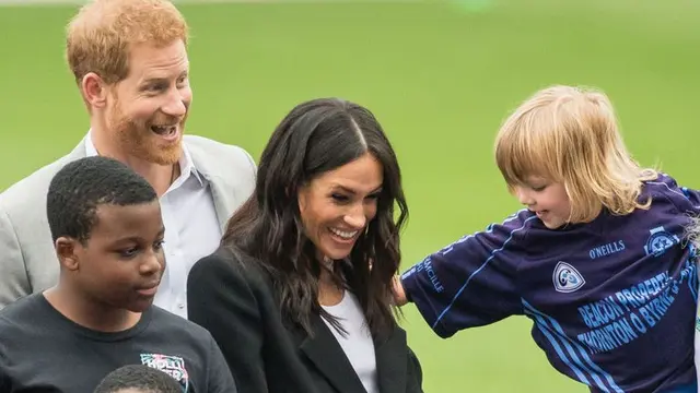 [Bintang] Pangeran Harry - Meghan Markle
