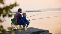 Ilustrasi Mancing Ikan/https://www.shutterstock.com/Pressmaster