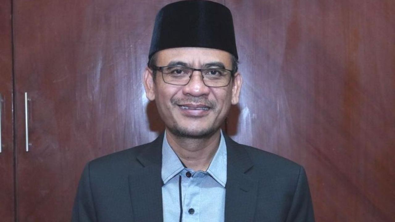 "Moderasi beragama adalah cara paling arif dan bijaksana untuk mencari titik temu di antara berbagai perbedaan."