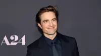 Alasan Robert Pattinson Minta Pakai Dalaman Motif Macan Tutul di Film The Odyssey