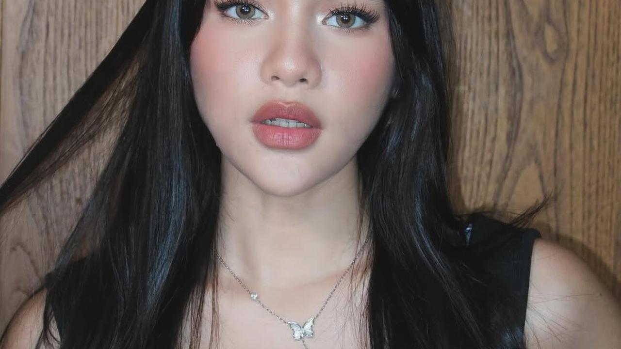 Potret Terbaru Davina Karamoy, Ekspresi dan Pose-Posenya Masih Beraura Maut