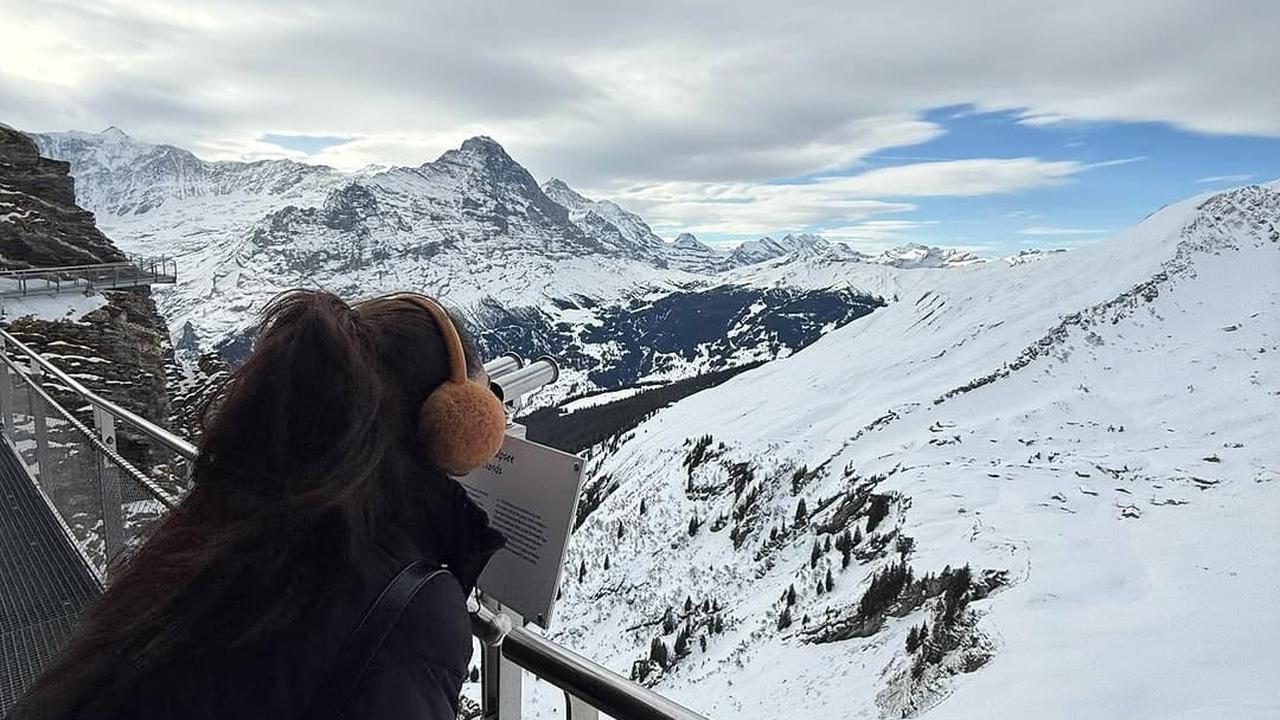 Potret Liburan Novia Bachmid ke Swiss, Menikmati Pemandangan Cantik di Ketinggian