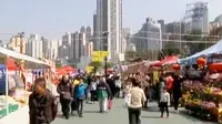 Nuansa Imlek terlihat di jalanan dan sudut kota di Hongkong hingga acara Solo Imlek Festival disambut meriah warga Solo.
