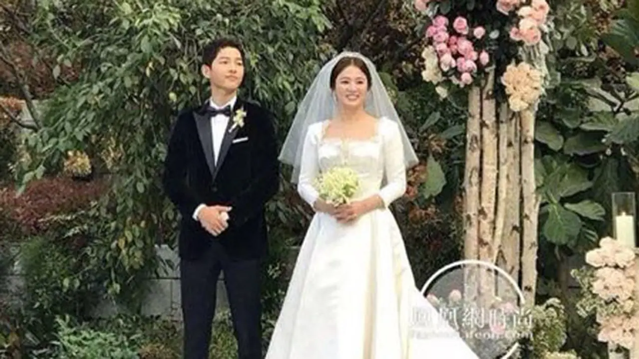 [Bintang] Pernikahan Song Joong Ki dan Song Hye Kyo