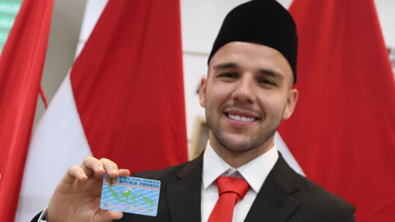 Sempat Ditantang Anggota DPR Nyanyi Lagu Indonesia Raya, Calvin Verdonk Beri Pembuktian saat Disumpah WNI