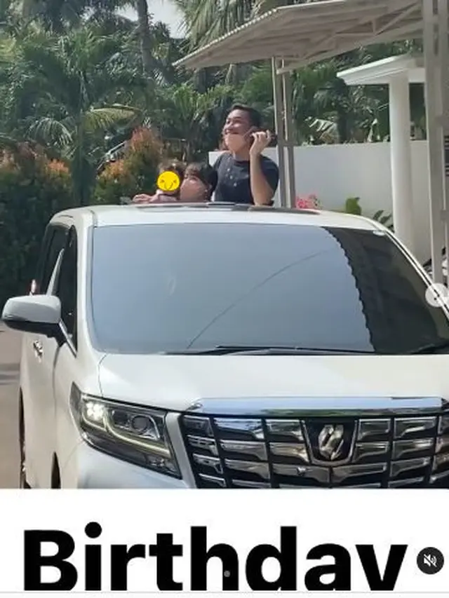 6 Momen Zaskia Gotik Beri Kejutan Ulang Tahun Anak Sambung, Bikin Netizen Salah Fokus