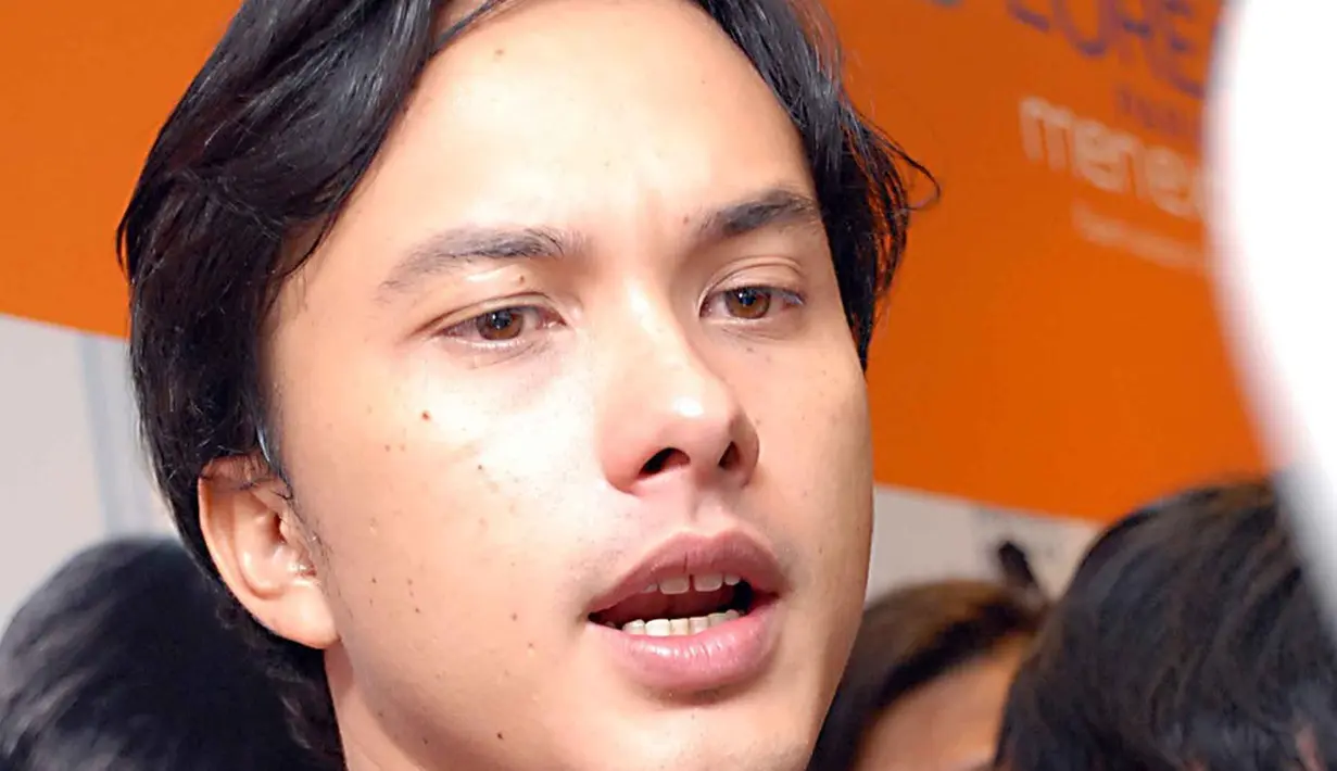 Gaya Rambut Nicholas Saputra Anda Pilih Yang Mana Photo 