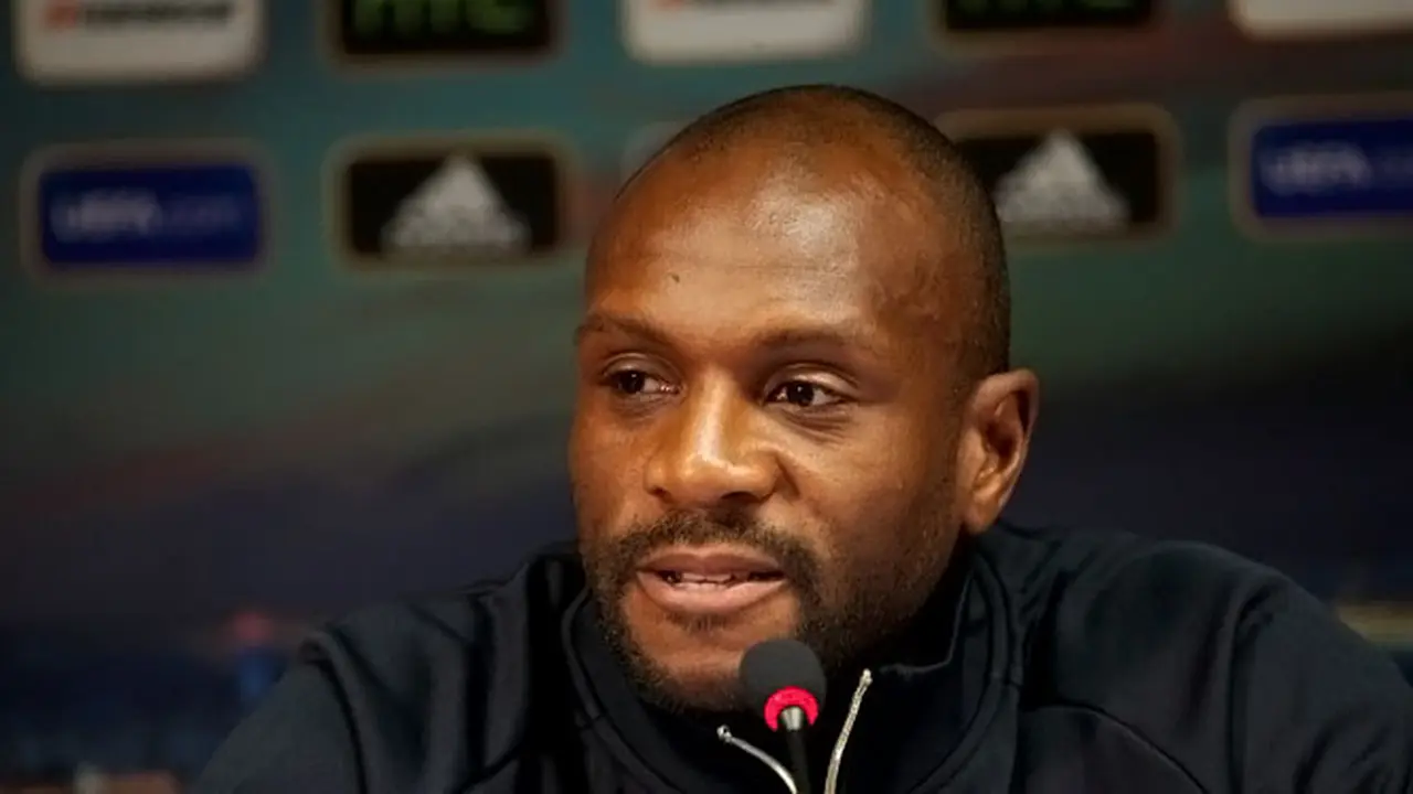 emmerson-boyce-131106c.jpg