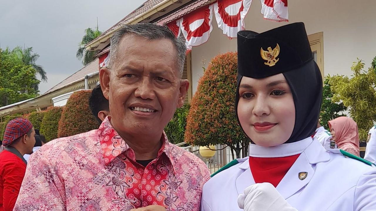 Terkait cita-cita Nur Adzanna SHUB-HI yang ingin menjadi Akpol setelah tamat SMA, dirinya mengatakan itu adalah kemauan putrinya sendiri tanpa ada paksaan dari dirinya.