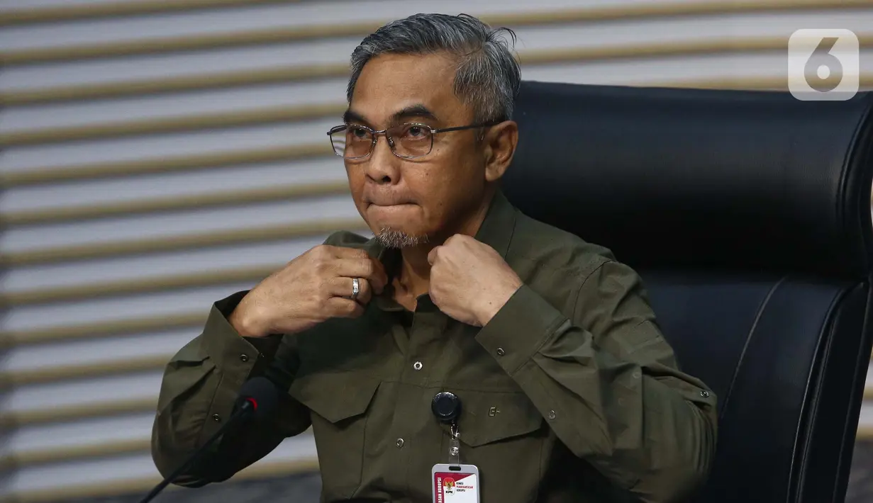 Ketua Komisi Pemberantasan Korupsi (KPK), Setyo Budiyanto memberikan keterangan terkait penahanan Sekretaris Jenderal Partai Demokrasi Indonesia Perjuangan (PDIP), Hasto Kristiyanto di Gedung Merah Putih, Jakarta, Kamis (20/2/2025). (Liputan6.com/Angga Yuniar)
