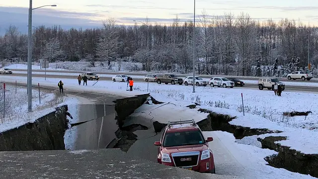 Gempa Porak-porandakan Alaska