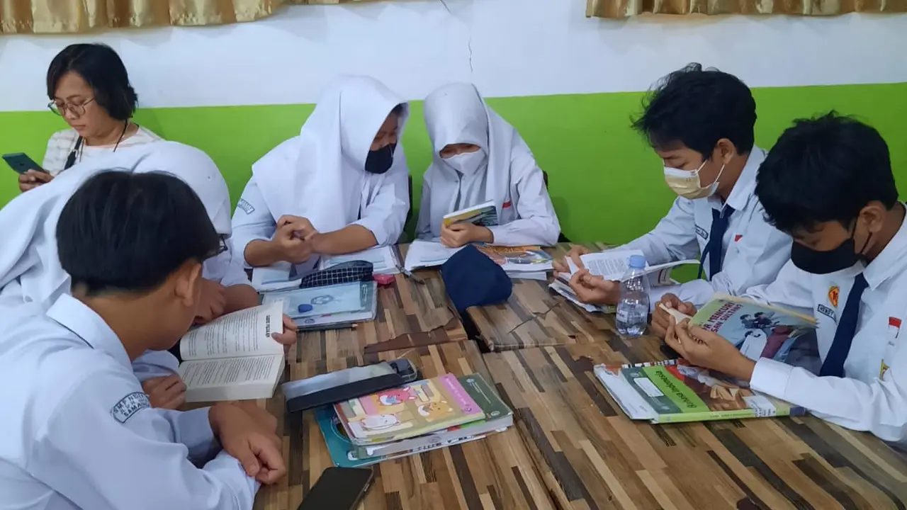 Program School Development Outreach yang dijalani Putera Sampoerna Foundation di SMPN 04 Samarinda