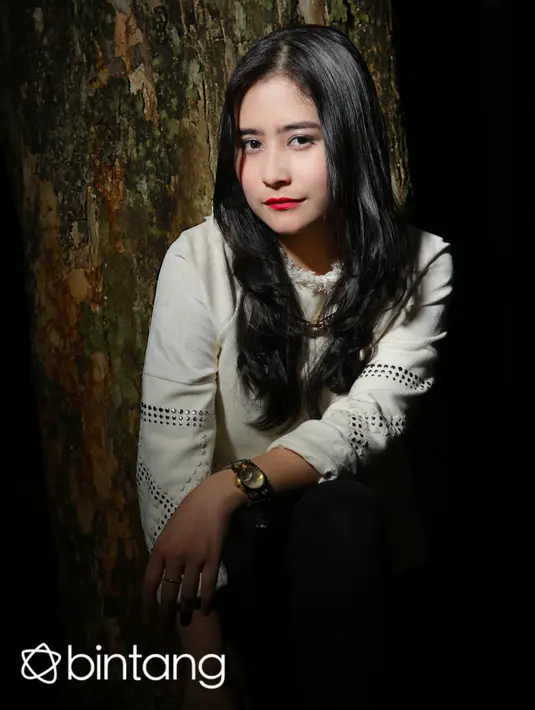 Dengan beredarnya foto rekayasa tersebut memunculkan tudingan bahwa dirinya sudah tidak perawan. Prilly mengaku meskipun bekerja di dunia entertainment, ia tidak pernah macam-macam dan selalu menjaga diri. (Galih W. Satria/Bintang.com)