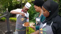 Demo masak yang diadakan oleh KBRI Nairobi guna melakukan diplomasi kuliner Indonesia. (Source: KBRI Nairobi via Kemlu RI)