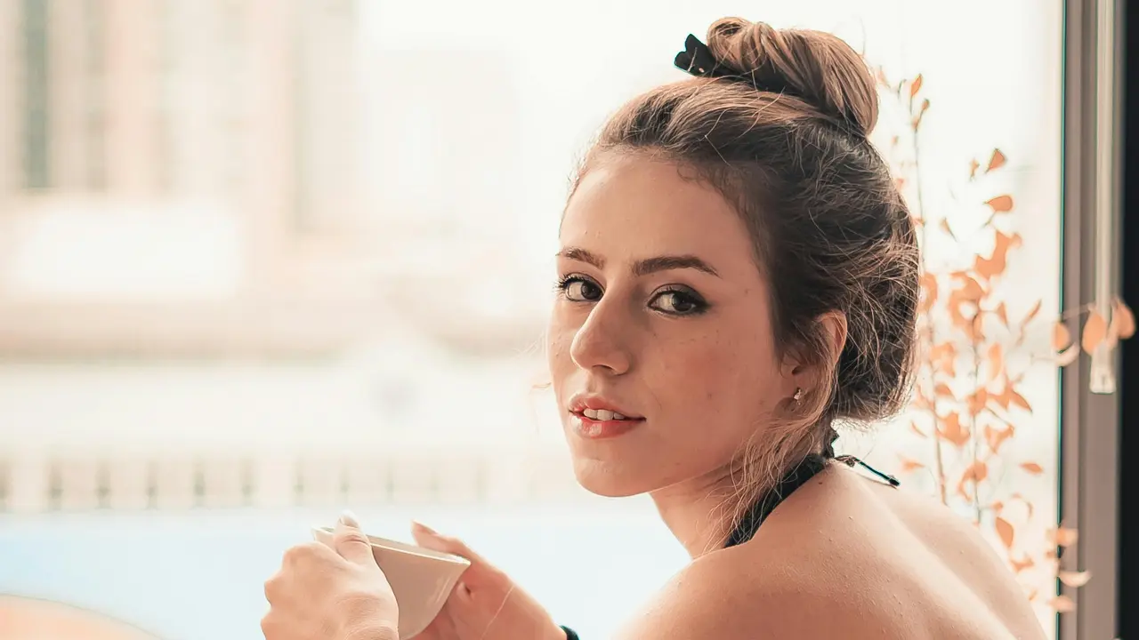 perempuan cantik kaya