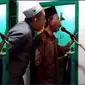 Cara Membangunkan Sahur Ala Bapak Ini Sungguh Kelewat Kreatif (sumber: twitter.com/motulz)