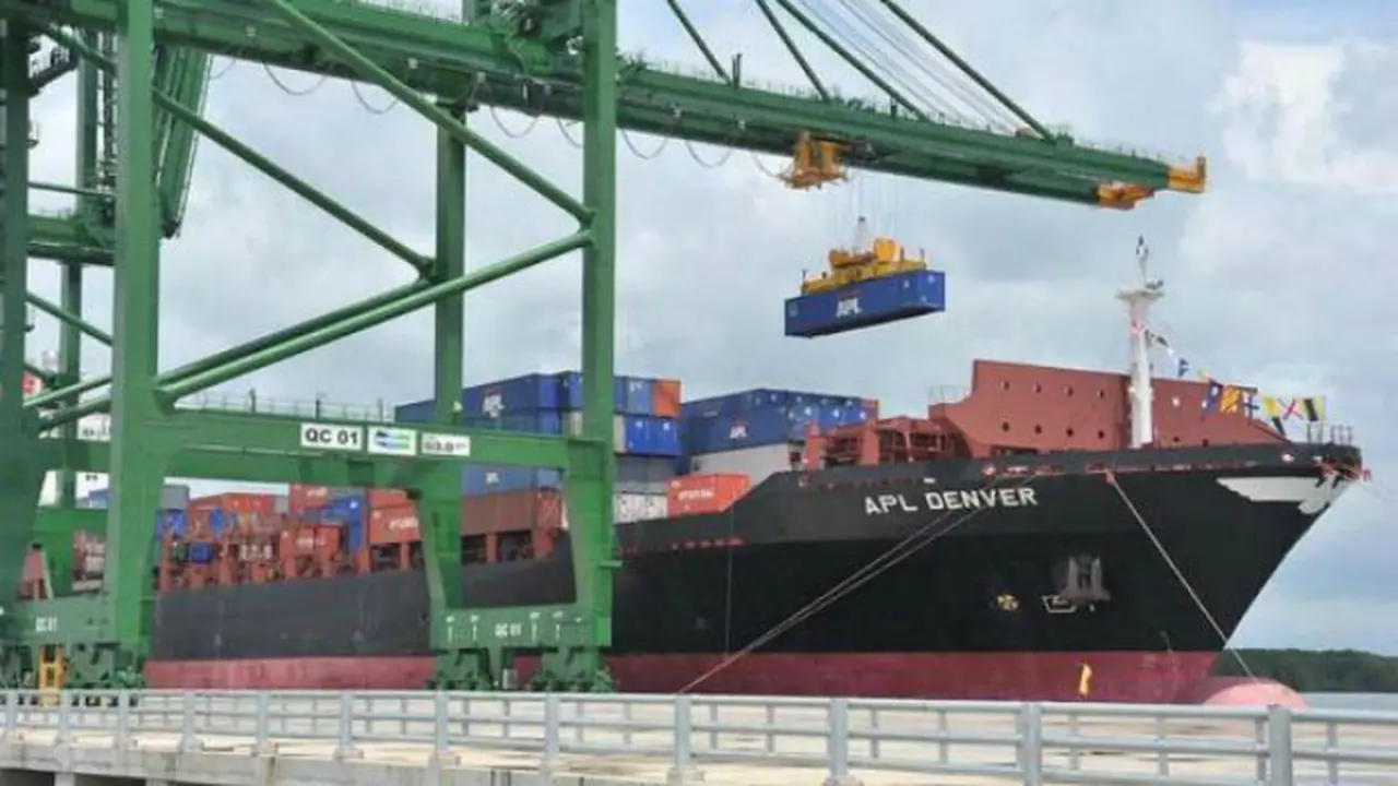 Kapal APL DENVER