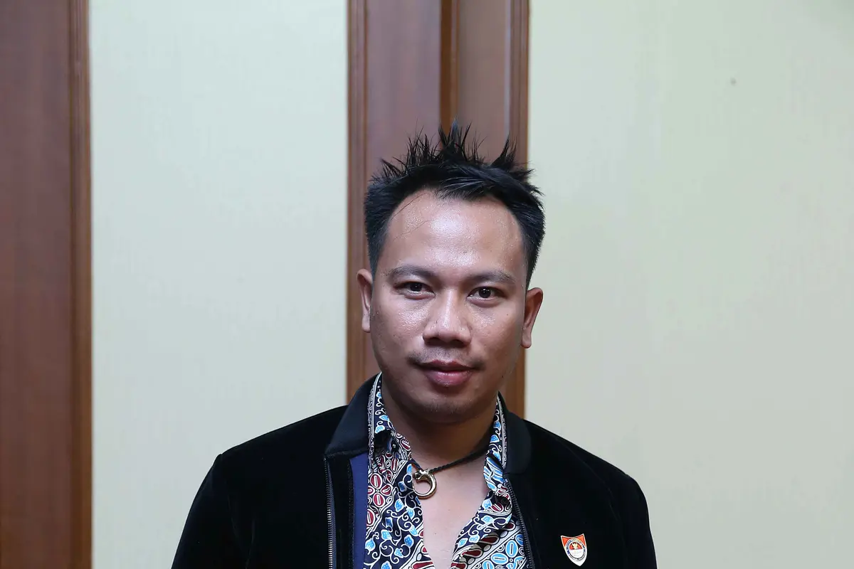 [Bintang] Vicky Prasetyo