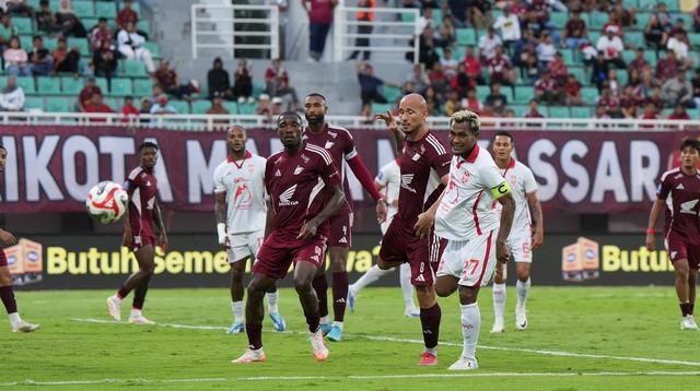 Pertandingan PSM Makassar vs Malut United pada laga pekan 15 BRI Super League 2025/2026 di Stadion Gelora BJ Habibie, Parepare, Minggu (21/12/2025). (Dok. Malut United)